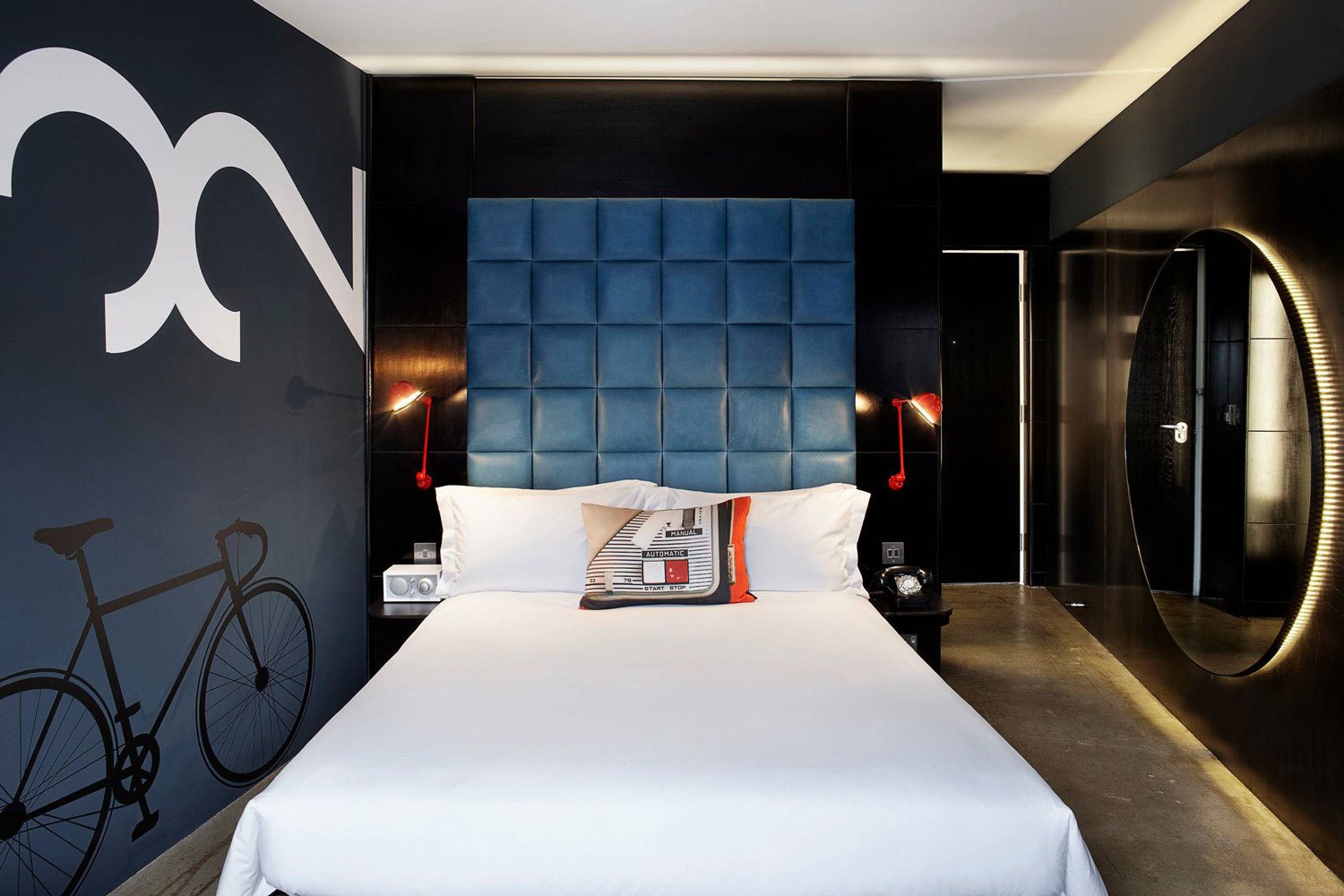 Book Hotel Rooms in Shoreditch | The Hoxton, Shoreditch