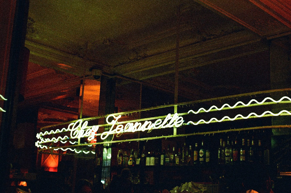 Chez Jeanette Bar in Paris