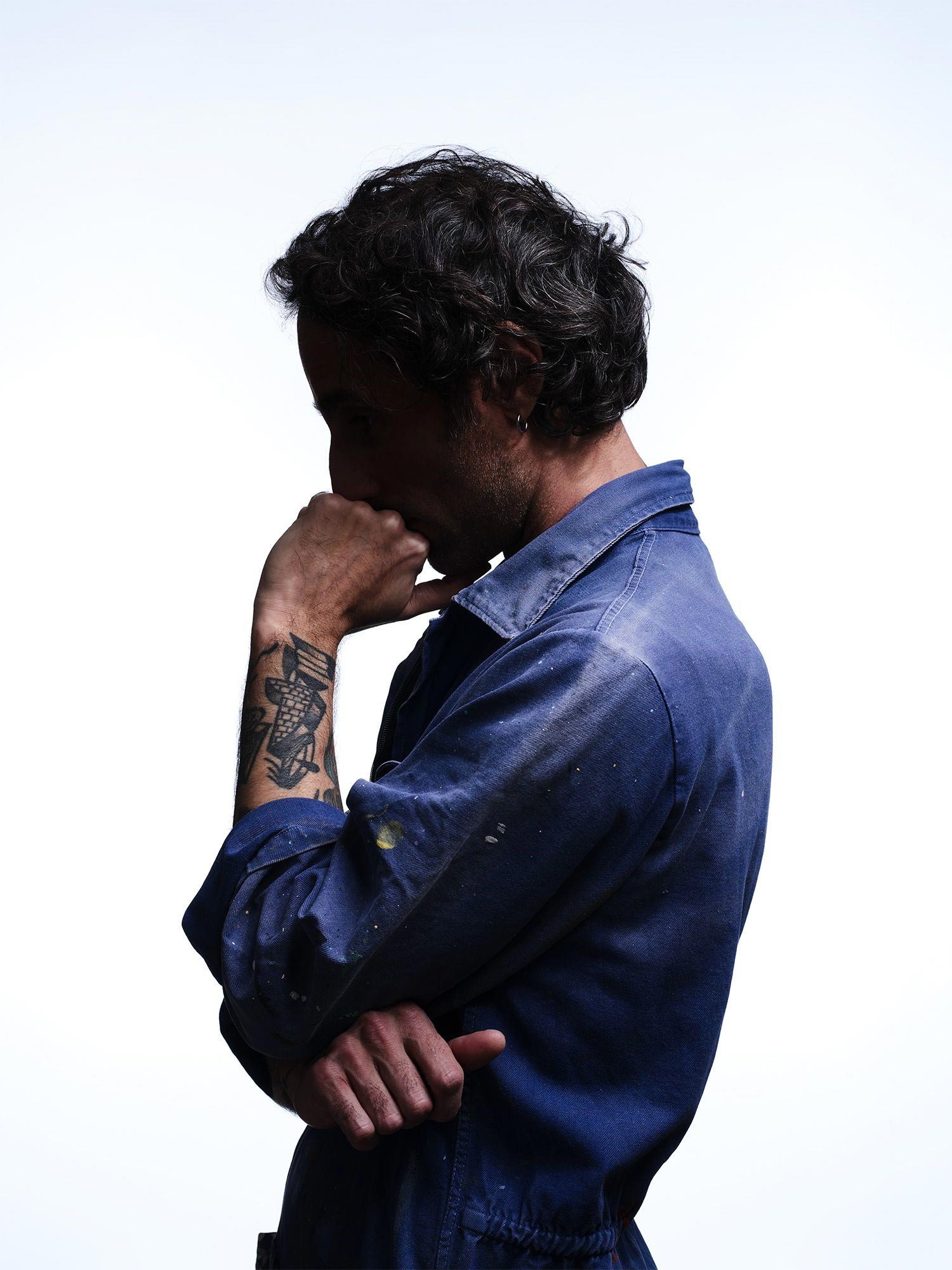 Der italienische bildende Künstler Luca Font fotografiert in CMS